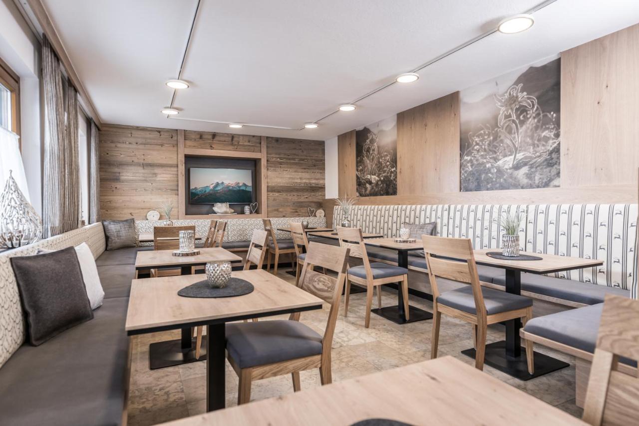 Hotel-Garni Pramstraller ไมย์อาโฮเฟิน ภายนอก รูปภาพ