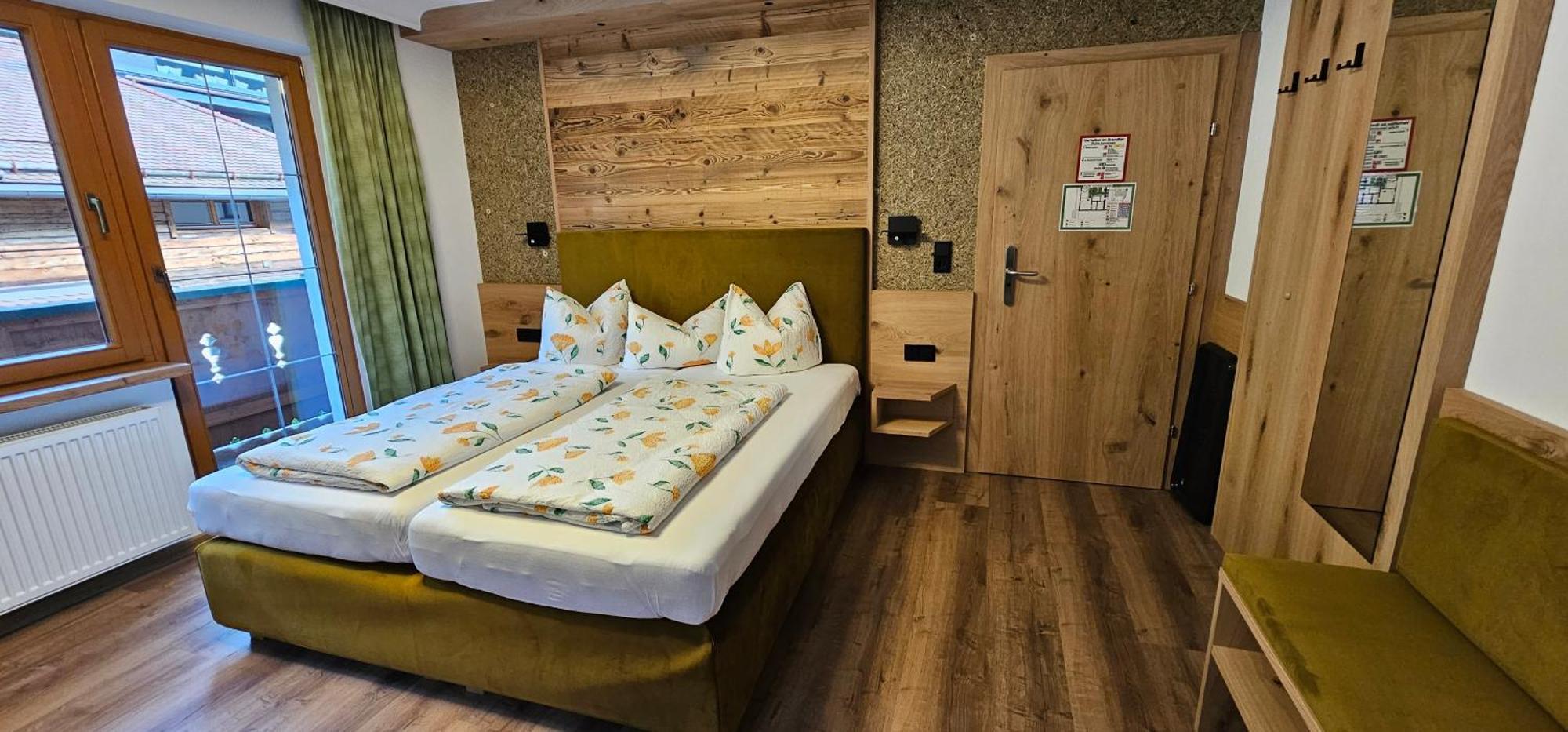 Hotel-Garni Pramstraller ไมย์อาโฮเฟิน ภายนอก รูปภาพ
